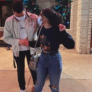 Meet your Posher, Daniela